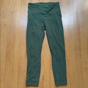 LULULEMON green 25” tights